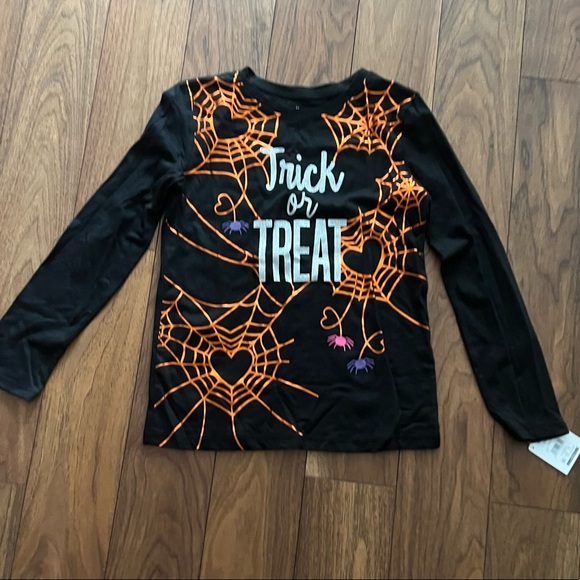 New with tags kids halloween long sleeve t-shirt. Size 7/8 and 10/12 UNISEX - Picture 3 of 4